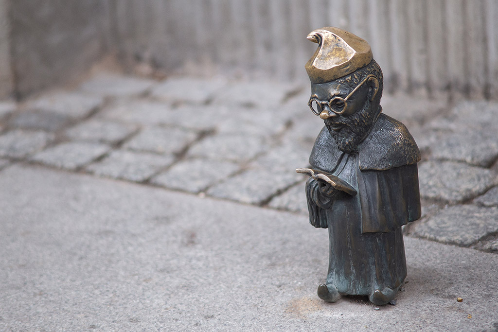 Grafika przedstawiająca krasnoludka we Wrocławiu
