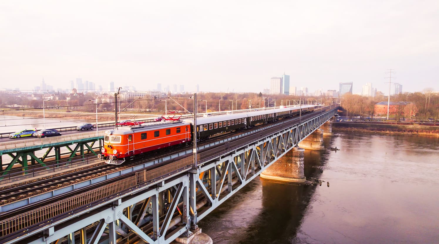 Podróż pociągiem IC Nieśpieszny